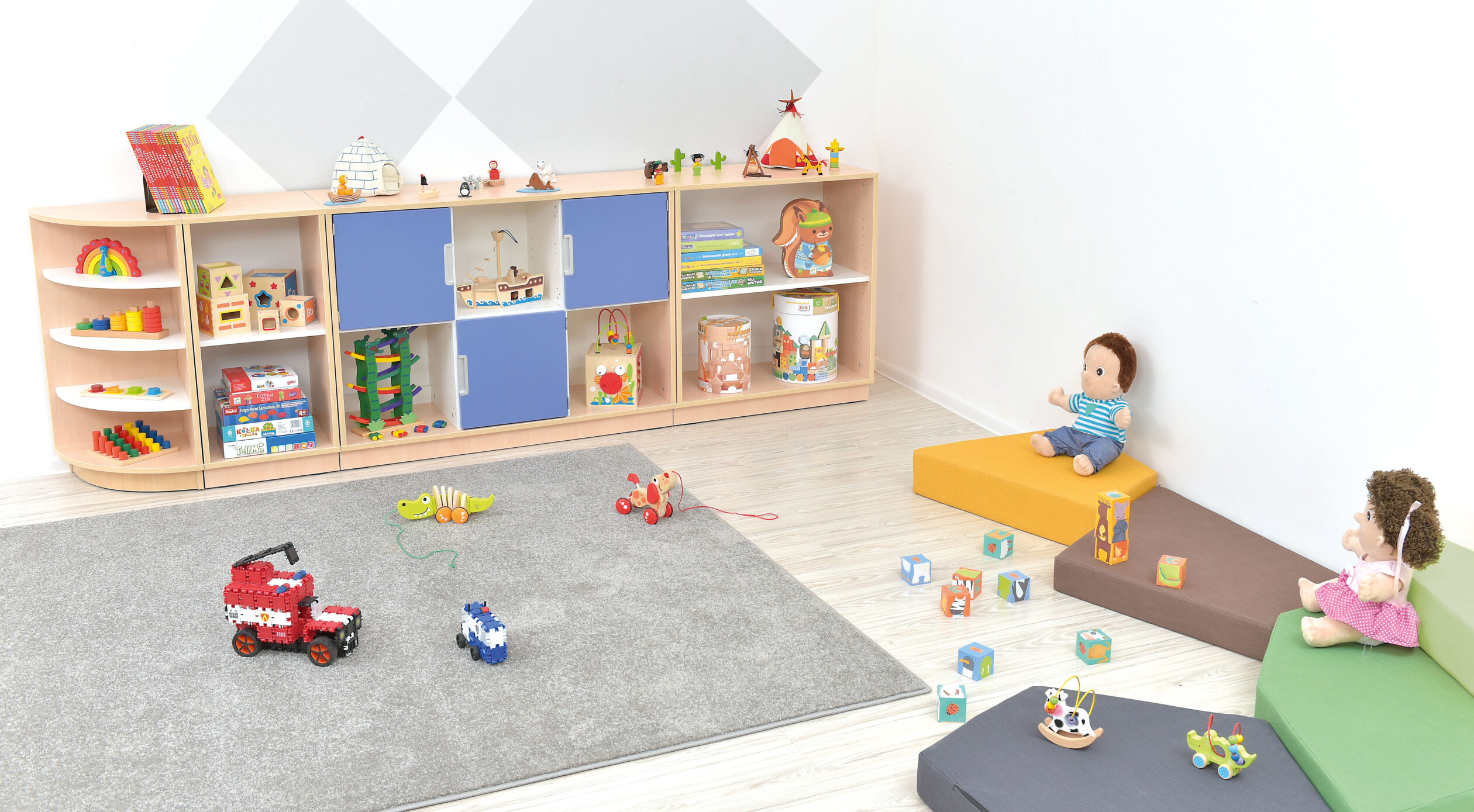 Il Mobile Quadro 1 ripiano è un mobile funzionale realizzato in resistente conglomerato ligneo nobilitato laminato.
