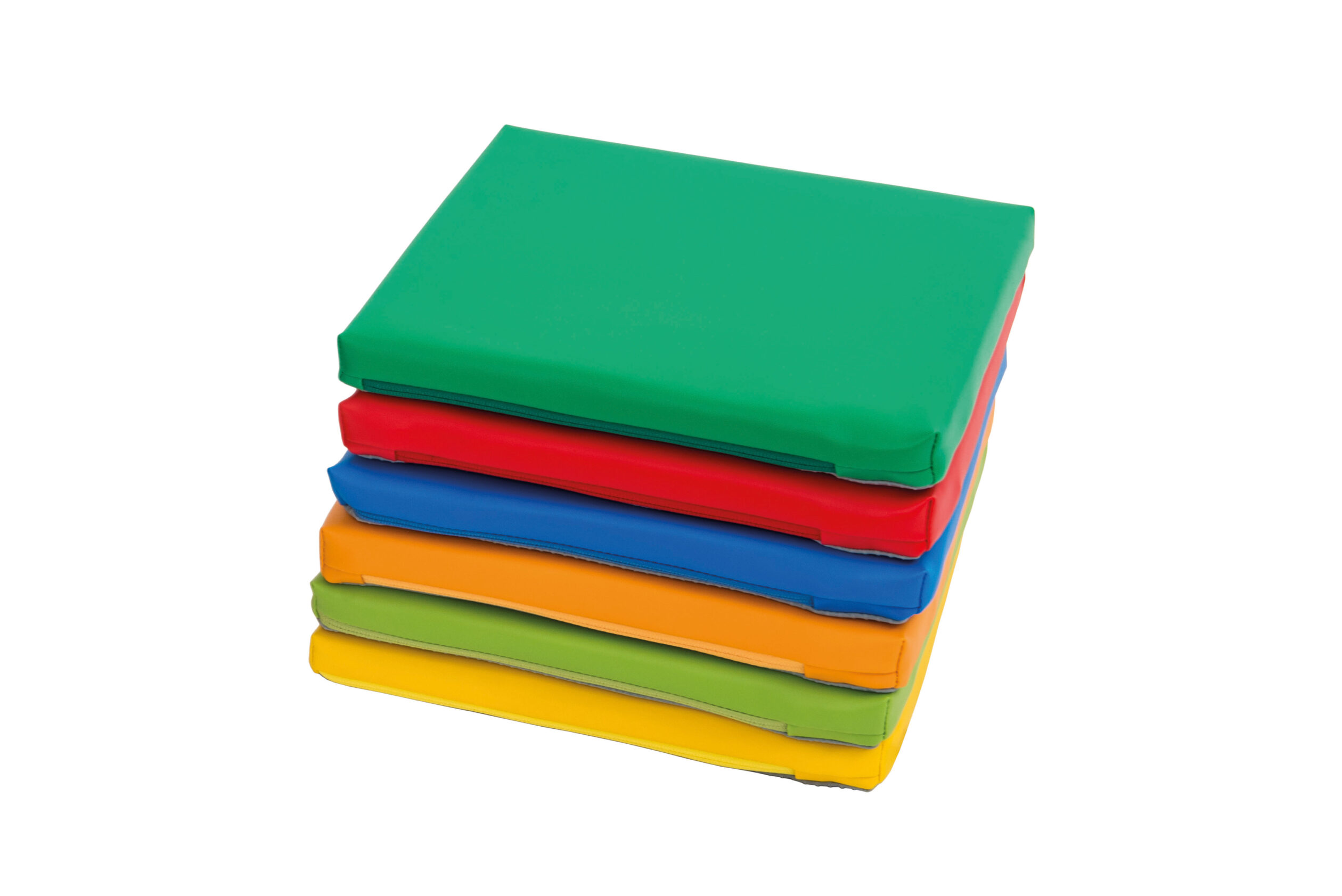 Il set pouf quadrati è realizzato in morbida schiuma poliuretanica, rifinito con simil pelle.