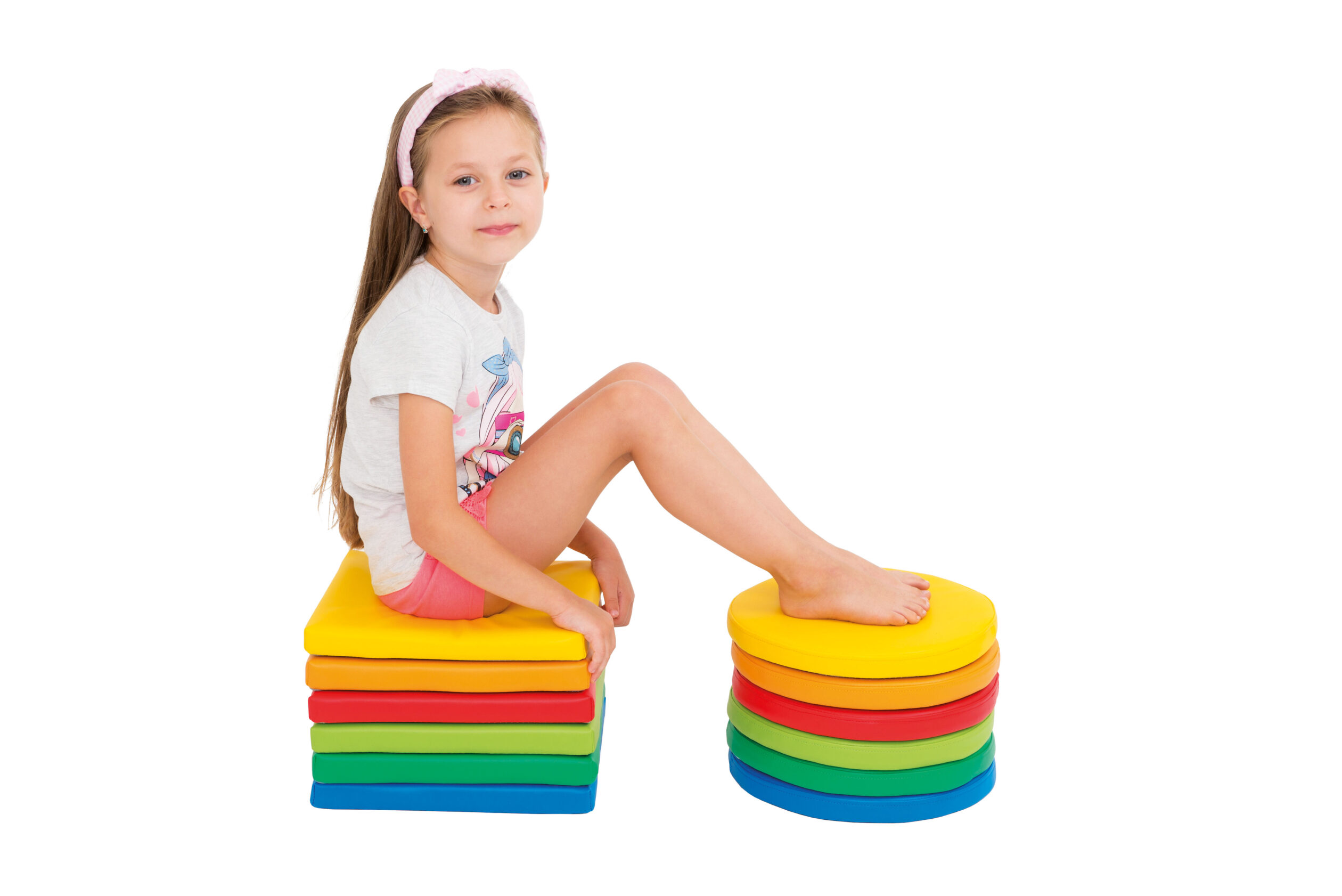 Il set pouf quadrati è realizzato in espanso, rifinito con ecopelle