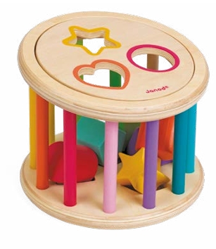 Il Cilindro Forme I Wood è un gioco educativo in legno pensato per accompagnare i più piccoli nelle prime scoperte legate a forme, colori e coordinazione.