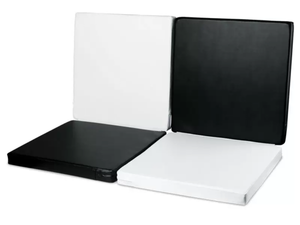 arredo-per-asili-Materassi-pieghevoli-a-4-parti.-Bianco-e-nero