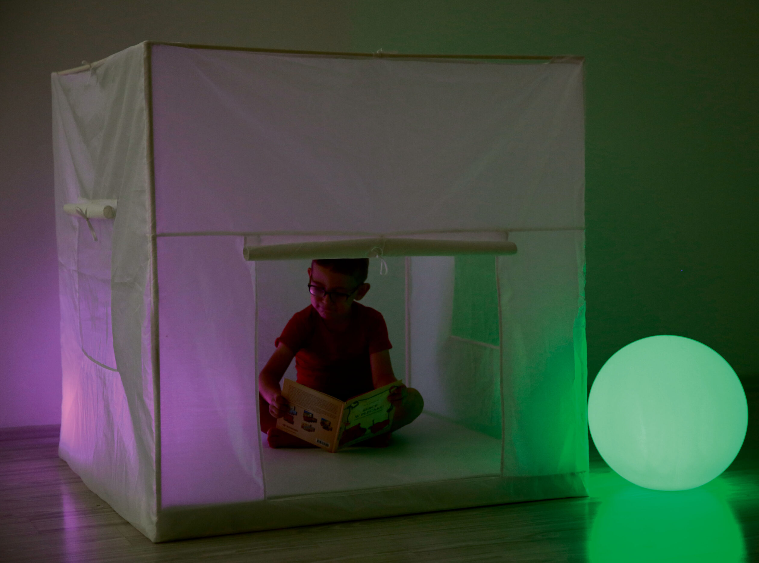 arredo-per-asili-foto-emotiva-1-Grande-palla-luminoso-magico-MJ554004