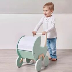 Elegante, sobria e dal design contemporaneo, è pensata per stimolare l’immaginazione e il gioco simbolico.2