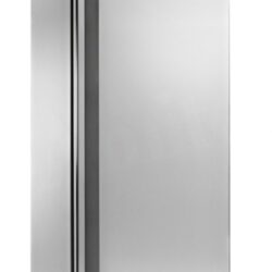 Il gruppo refrigerante incorporato e la centralina digitale permettono un controllo preciso e costante della temperatura.