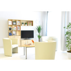 arredo-per-asili-poltroncina-accoglienza-mezzo-curvo