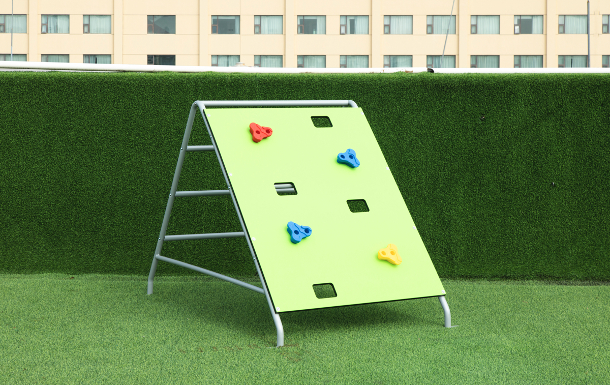 arredo-per-asili-triangolo-arrampicata (1)