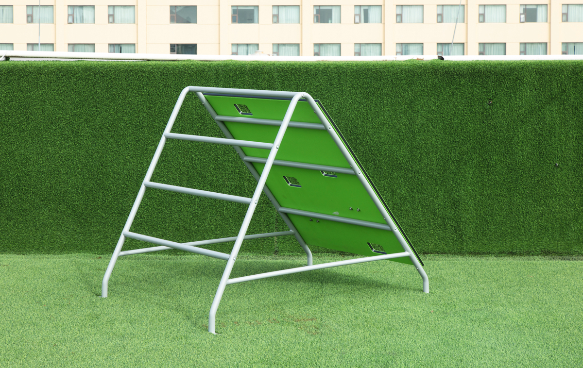 arredo-per-asili-triangolo-arrampicata (2)